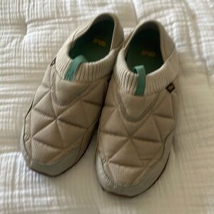 Teva Reember shoes
